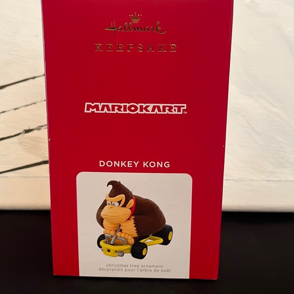 Hallmark Donkey Kong Ornament - Picture 2 of 4
